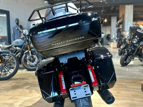2025 Harley-Davidson Street Glide Ultra, чёрный, 4150000 рублей, вид 2