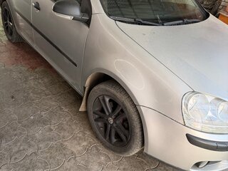 2006 Volkswagen Golf V, серебристый, 480000 рублей, вид 2