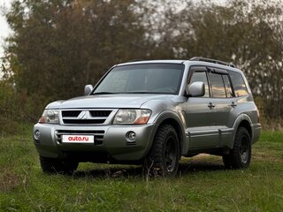 2004 Mitsubishi Pajero III Рестайлинг, серебристый, 570000 рублей, вид 1