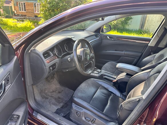 2013 Skoda Superb II, красный, 950000 рублей - вид 5