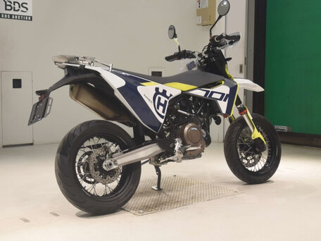 2021 Husqvarna 701 Supermoto, серый, 990000 рублей, вид 5