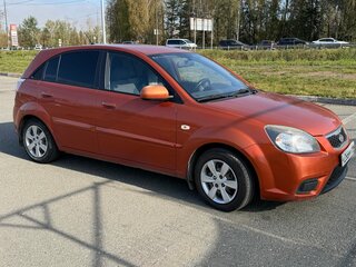 2011 Kia Rio II Рестайлинг, оранжевый, 650000 рублей, вид 5