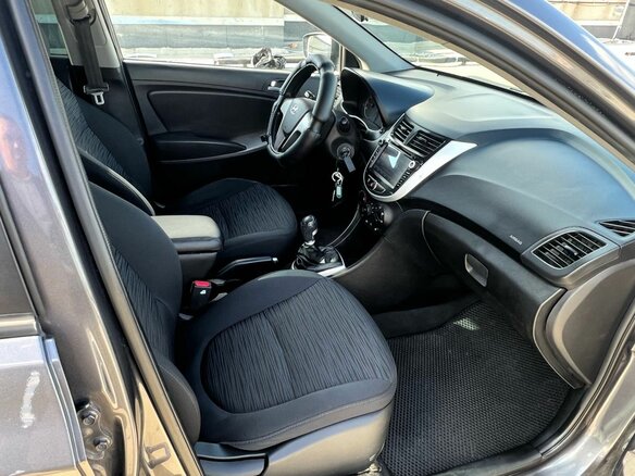 2014 Hyundai Solaris I Рестайлинг, серый, 579660 рублей - вид 20