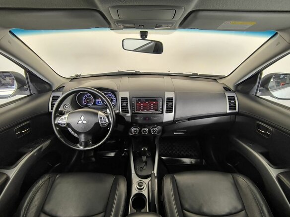 2011 Mitsubishi Outlander II Рестайлинг, белый - вид 9