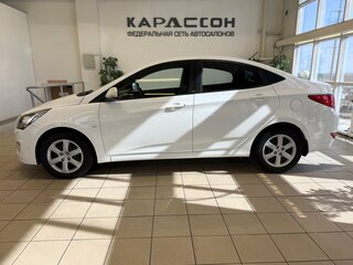 2015 Hyundai Solaris I Рестайлинг, белый, 799000 рублей, вид 5