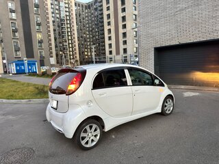 2008 Mitsubishi i, белый, 448000 рублей, вид 4