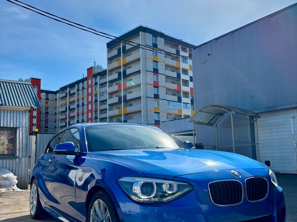 2013 BMW 1 серии 118i II (F20/F21), синий, 1400000 рублей - вид 3