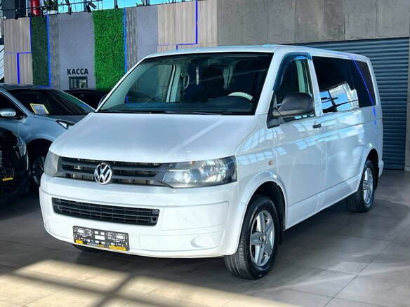 2014 Volkswagen Caravelle LWB Long T5 Рестайлинг, белый, 2120000 рублей
