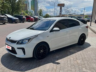 2019 Kia Rio IV, белый, 850000 рублей, вид 1