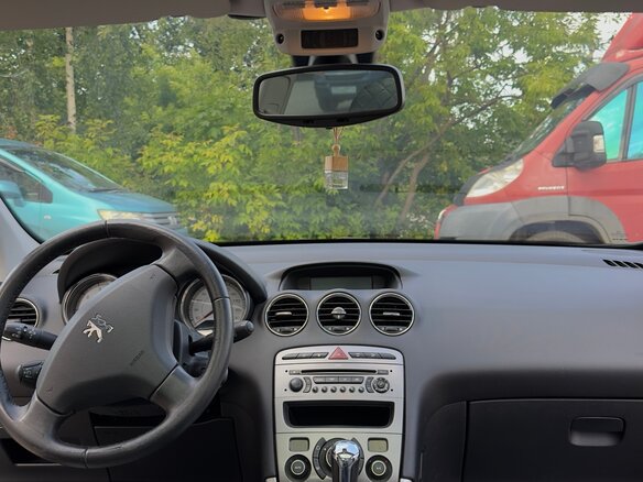 2008 Peugeot 308 I, серый, 450000 рублей - вид 9