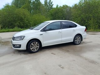 2017 Volkswagen Polo V Рестайлинг, белый, 830000 рублей, вид 3
