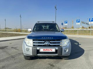 2011 Mitsubishi Pajero IV Рестайлинг 1, серебристый, 2032000 рублей, вид 1