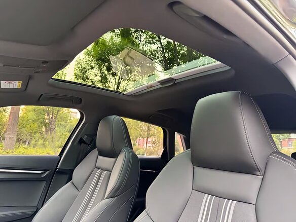 2023 Audi A3 Sportback 35 TFSI IV (8Y), зелёный, 2220000 рублей - вид 17