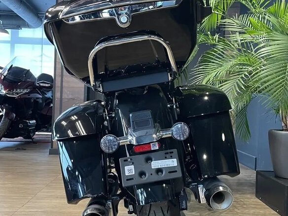 2026 Indian Roadmaster, чёрный - вид 18