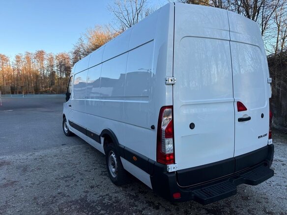 2023 Renault Master, белый, 4500000 рублей - вид 12