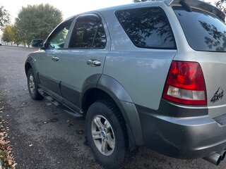 2005 Kia Sorento I, серый, 650000 рублей, вид 2
