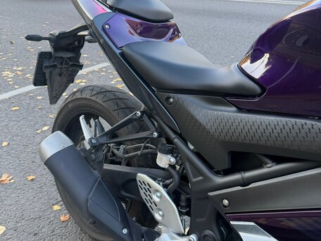 2023 Yamaha YZF-R25, фиолетовый, 600000 рублей, вид 4