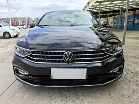 2022 Volkswagen Passat B8 Рестайлинг, чёрный, 1850000 рублей, вид 2
