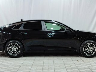 2021 Kia K5 III, чёрный, 2900000 рублей, вид 4