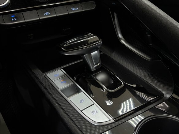 2023 Hyundai Elantra VII (CN7) Рестайлинг, белый - вид 20