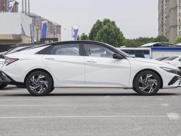 2026 Hyundai Elantra VII (CN7) Рестайлинг, белый, 1930000 рублей - вид 8
