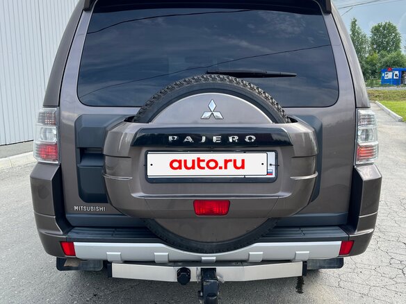 2011 Mitsubishi Pajero IV Рестайлинг 1, коричневый, 2000000 рублей - вид 8