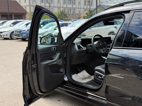 2025 BMW X7 40d I (G07) Рестайлинг, чёрный, 13690000 рублей, вид 5