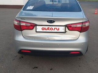 2011 Kia Rio III, серебристый, 720000 рублей, вид 4
