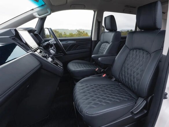 2023 Mitsubishi Delica D:5 I Рестайлинг, белый, 2700000 рублей - вид 8