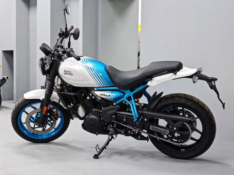 2025 Royal Enfield Guerrilla 450, голубой, 559000 рублей, вид 1