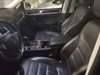 2015 Volkswagen Touareg II Рестайлинг, коричневый, 3500000 рублей, вид 2