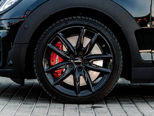 2020 Mini Clubman JCW John Cooper Works II Рестайлинг, зелёный, 3100000 рублей - вид 6