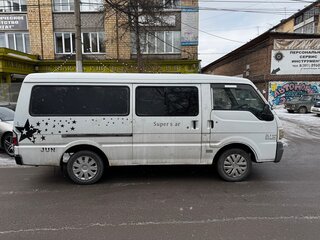 2003 Mazda Bongo Friendee I Рестайлинг, белый, 250000 рублей, вид 4