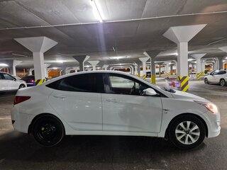 2016 Hyundai Solaris I Рестайлинг, белый, 700000 рублей, вид 3