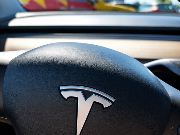 2019 Tesla Model 3 Long Range I, чёрный, 3100000 рублей - вид 6