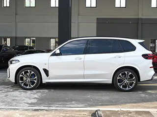 2023 BMW X5 Long 40Li IV (G05/G18) Рестайлинг, белый, 9800000 рублей, вид 5