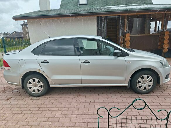 2013 Volkswagen Polo V, серебристый, 600000 рублей - вид 1