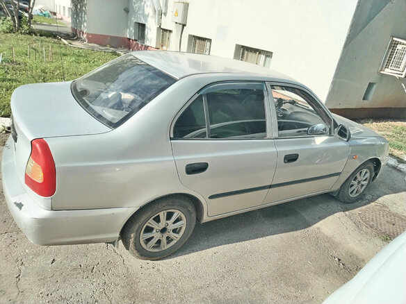 2009 Hyundai Accent ТагАЗ II, серебристый, 300000 рублей - вид 3