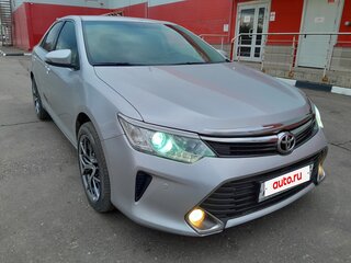 2015 Toyota Camry VII (XV50) Рестайлинг, серебристый, 1350000 рублей, вид 3