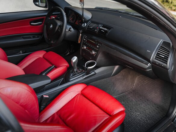 2008 BMW 1 серии 135i I (E81/E82/E87/E88) Рестайлинг, чёрный, 2000000 рублей - вид 10