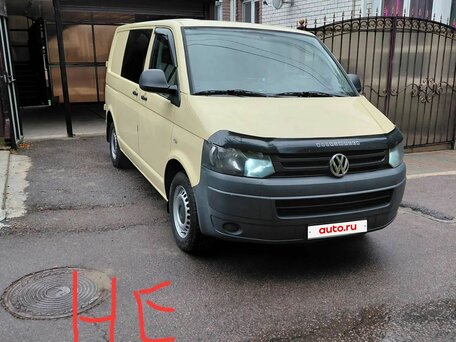2010 Volkswagen Transporter, бежевый, 1560000 рублей, вид 1
