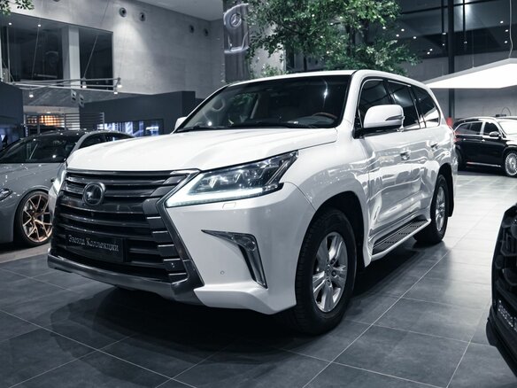 2016 Lexus LX 450d III Рестайлинг 2, белый, 6950000 рублей