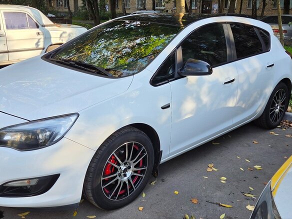 2012 Opel Astra J Рестайлинг, белый, 1100000 рублей