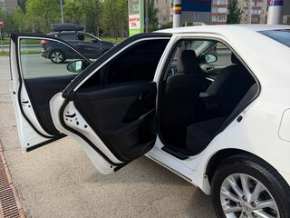 2014 Toyota Camry VII (XV50), белый, 1400000 рублей, вид 3