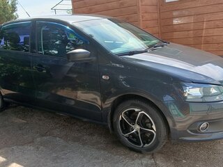 2012 Volkswagen Polo V, серый, 850000 рублей, вид 2
