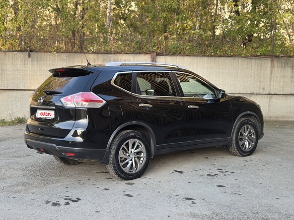 2015 Nissan X-Trail III, чёрный, 1650000 рублей - вид 3