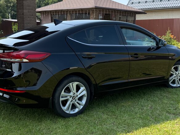 2017 Hyundai Elantra VI (AD), чёрный - вид 2