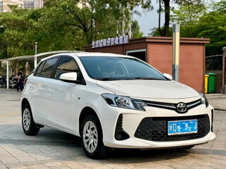2022 Toyota Vios III Рестайлинг, белый, 993000 рублей, вид 2