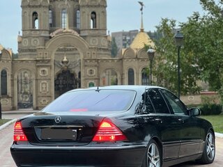2002 Mercedes-Benz S-Класс 430 IV (W220) Рестайлинг, чёрный, 670000 рублей, вид 3
