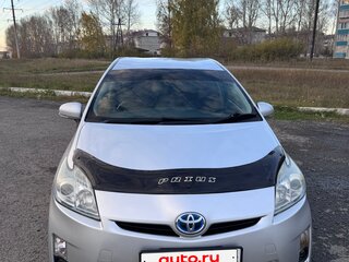 2011 Toyota Prius III (XW30), серебристый, 1000000 рублей, вид 2